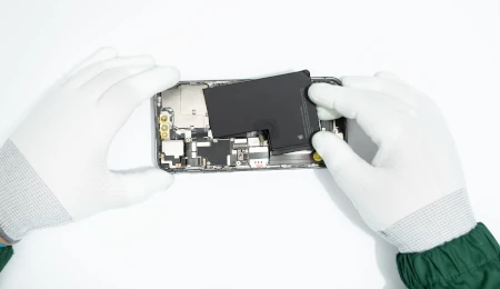 Wymiana baterii iPhone 17e