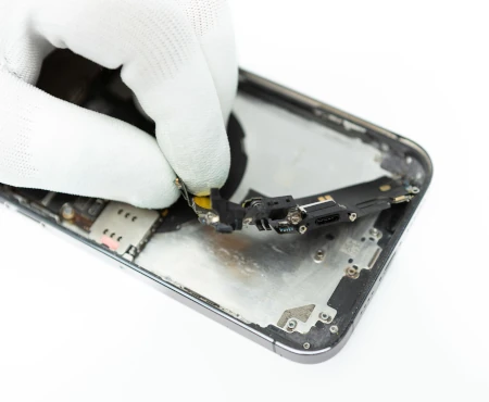 Wymiana portu ładowania iPhone 17 Pro max Chorzów