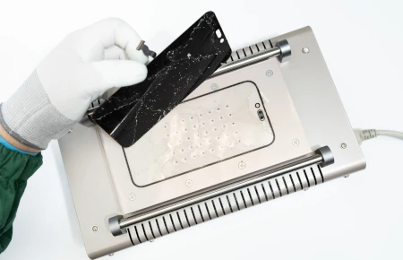 Wymiana szybki iPhone 17e